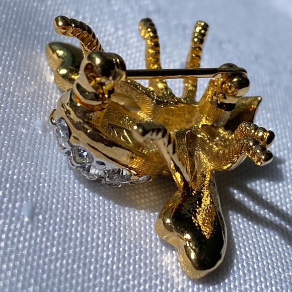 Vintage Joan Rivers Signed Bee Brooch Pin Gold Tone Clear Rhinestone Green Eyes - Picture 11 of 14